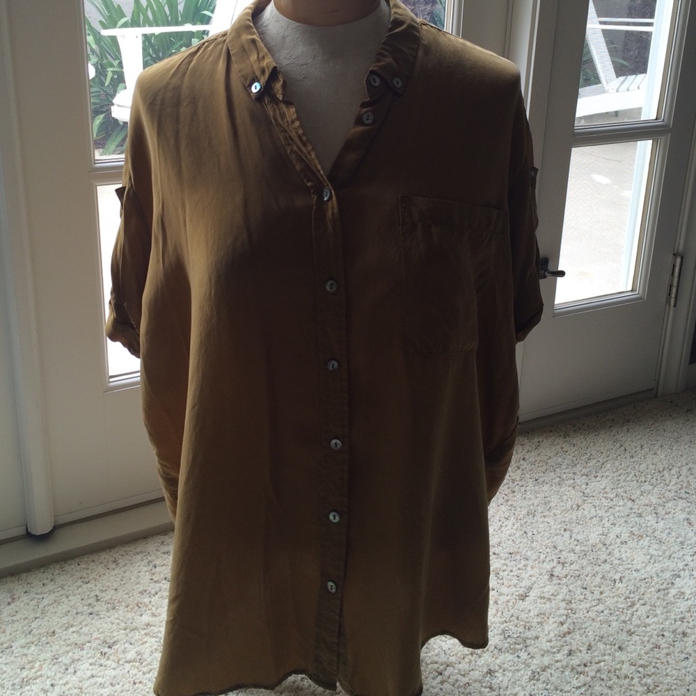 ✨Topshop Mustard Colored Blouse✨